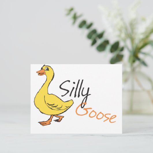 Gele hand Drawn Gekke Goose Baby Cartoon Briefkaart (Staand voorkant)