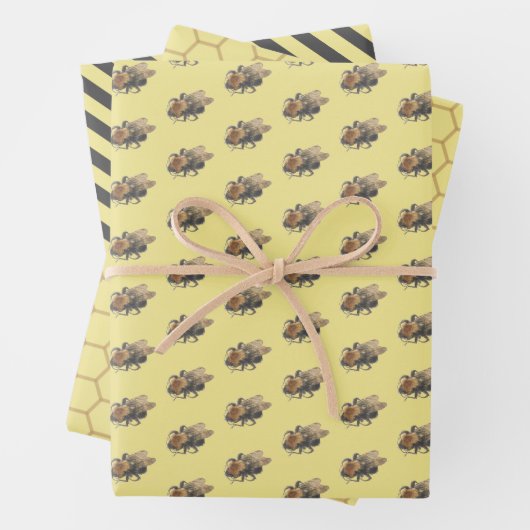 Gele honingraat en  honingbijen en stripes inpakpapier vel (In situ)