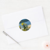 Gele Iris op Lake Shore Ronde Sticker (Envelop)