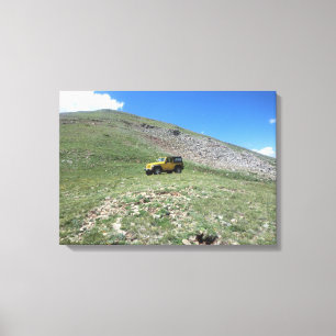 Gele jeep rubicon schilderachtig doek canvas afdruk