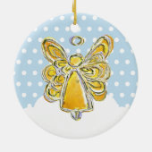 Gele kerstengel die speelt in het sneeuwOrnament Keramisch Ornament (Achterkant)