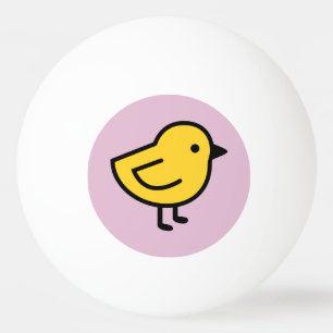 Gele kuiken vogel op een roze pingpongballen