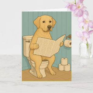 Gele labrador lezen krant op het toilet kaart