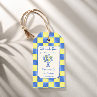 Gele lucht blauw geruite moderne verjaardagsfeest  cadeaulabel
