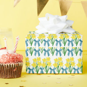 Gele narcissen en blauwe linten / Bloemschikking o Cadeaupapier