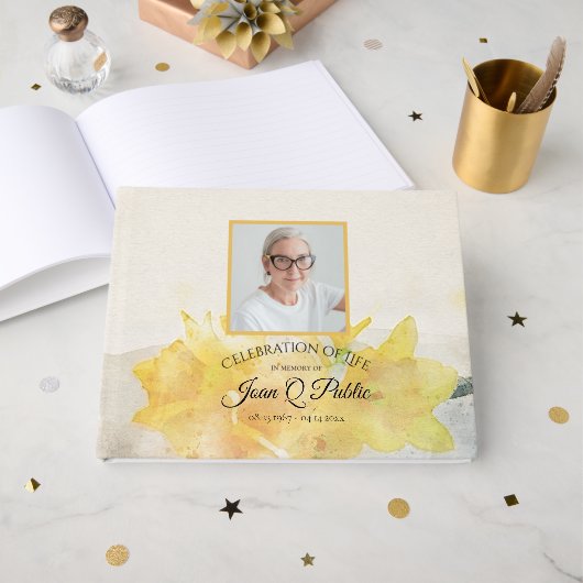 Gele narcissen viering van het levensmonument gastenboek (Voorkant open)