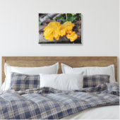 Gele paddenstoel canvas afdruk (Insitu (Slaapkamer))