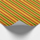 Gele, rode en groene Benin Stripes Cadeaupapier (Hoek)