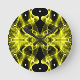 Gele rook symmetrische minimalistische zwarte ronde klok