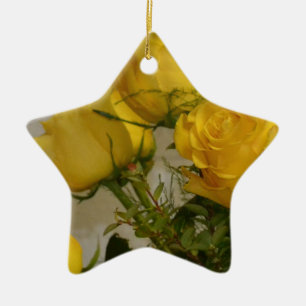 Gele rozen keramisch ornament