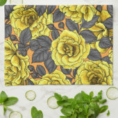 Gele rozen met grijze bladeren op sinaasappel theedoek (Gevouwen)