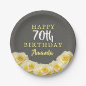 Gele rozenbloem 70e verjaardag papieren bordje (Voorkant)