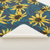 Gele Rudbekia op marine Sherpa Deken (3/4)