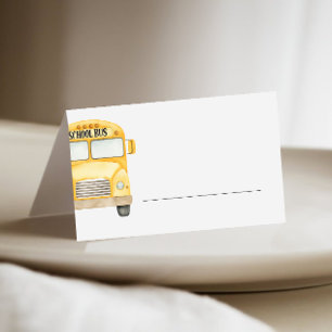Gele schoolbus vult buffet in