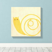 Gele slak op de achtergrond van Cream Canvas Afdruk (Insitu (Houten vloer))