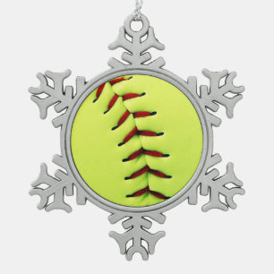 Gele softball tin sneeuwvlok ornament