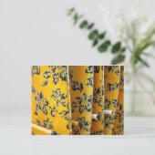 Gele surfplanken in racks briefkaart (Staand voorkant)