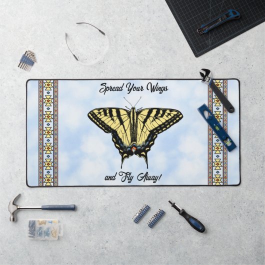 Gele Swallowtail Butterfly Blue Sky Gepersonalisee Bureaumat (Werkstation)