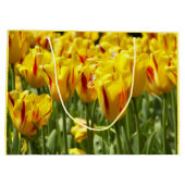 Gele tulpen met rode strepen groot cadeauzakje (Achterkant)
