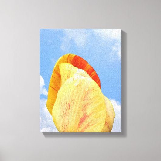 Gele tulpventiel op blauwe hemel canvas afdruk (Voorkant)