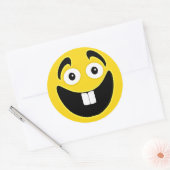 Gele twee voorste tanden gezicht ronde sticker (Envelop)