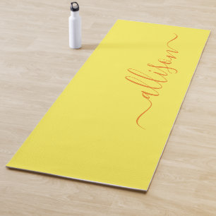Gele typografie minimalistische naam yogamatten yogamat