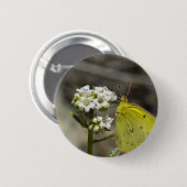 Gele vlinder ronde button 5,7 cm (Voorkant /achterkant)