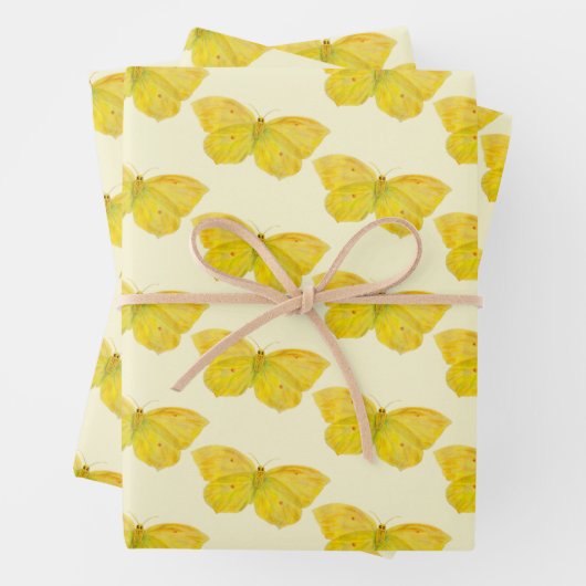 Gele vlindervliegende brimstone inpakpapier vel (In situ)