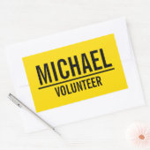 Gele vrijwilligerbadge met aangepaste naam rechthoekige sticker (Envelop)