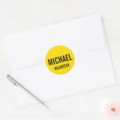 Gele vrijwilligerbadge met aangepaste naam ronde sticker (Envelop)