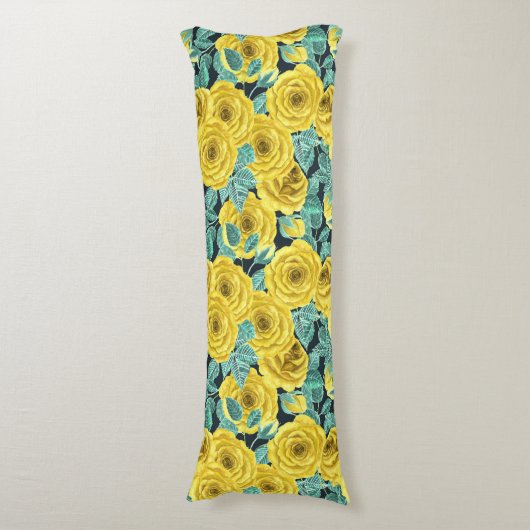 Gele waterverf rozen met bladeren en knoppen lichaamskussen (Voorkant Verticaal)