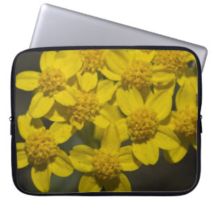 Gele wilde bloemen laptop sleeve