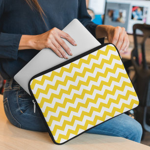 Gele zigzag, gele Chevron, geometrisch patroon Laptop Sleeve