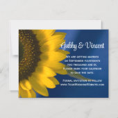 Gele zonnebloem op blauwe bruiloft Save the Date Magnetische Uitnodiging (Voorkant)