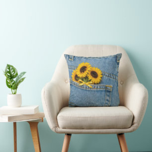 Gele zonnebloemen in blauwe jeanszak kussen