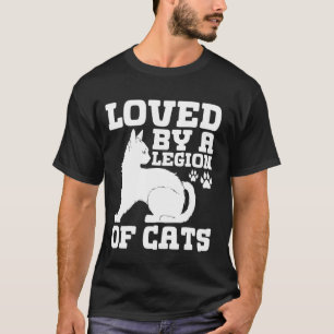 Geliefd bij een Legioen van Katten Oma T-shirt