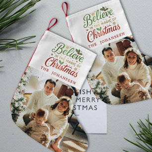 Geloof in de magie van Kerstmis Familiefoto Kleine Kerstsok