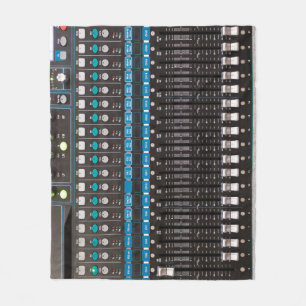 Geluidsmixer controle, evenementenhal. fleece deken