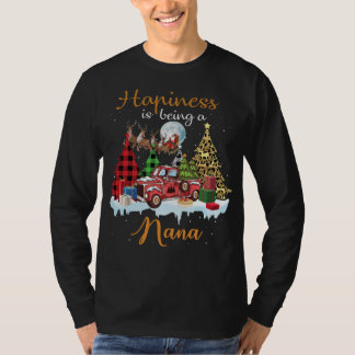 Geluk is een Nana Funny Red Truck Tree Chris T-shirt