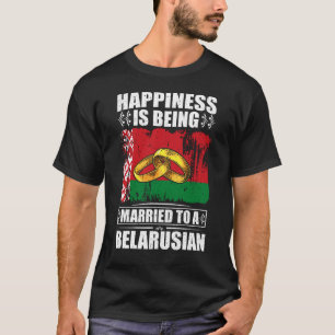 Geluk wordt getrouwd met een Wit-Russisch T-shirt