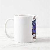 Gelukkig feest op de vierde dag van de onafhankeli koffiemok (Links)