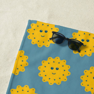 Gelukkig Geel Zon Patroon op Blauwe Gepersonalisee Strandlaken