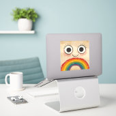 GELUKKIG GEZICHT REGENBOOG STICKER (Laptop op bureau)
