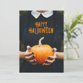 Gelukkig Halloween pompoen meisje zwarte jurk Feestdagenkaart (Staand voorkant)