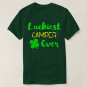 Gelukkig kamperen op St Patricks Day Irish Camping T-shirt (Design voorkant)