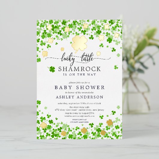 Gelukkig Klein Klavertje Baby Shower Folie Uitnodiging (Staand Voorkant)