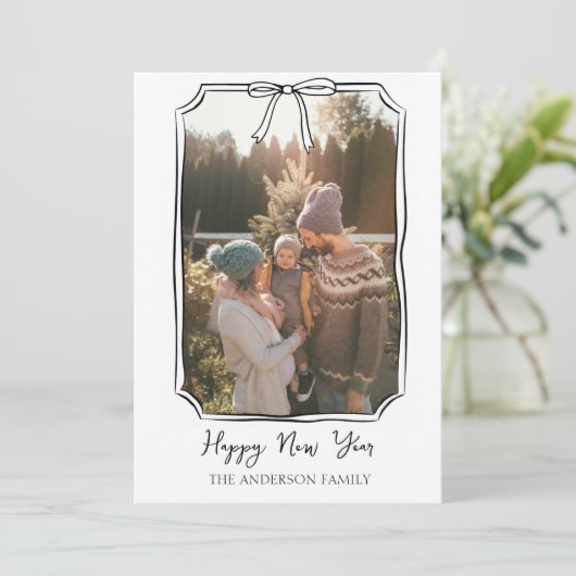 Gelukkig Nieuwjaar Eenvoudige Zwarte en Witte Gezi Feestdagenkaart (Staand voorkant)