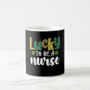 Gelukkig om een verpleegster te zijn St. Patrick's Koffiemok