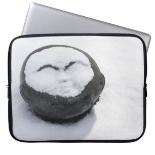 Gelukkige Boedha met Sneeuw Gezichts Laptop Sleeve
