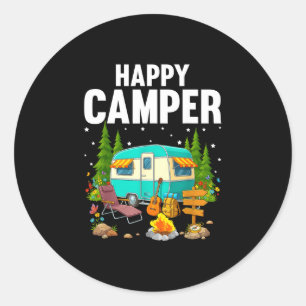 Gelukkige kampeerder bomen sterren en kampeerwagen ronde sticker